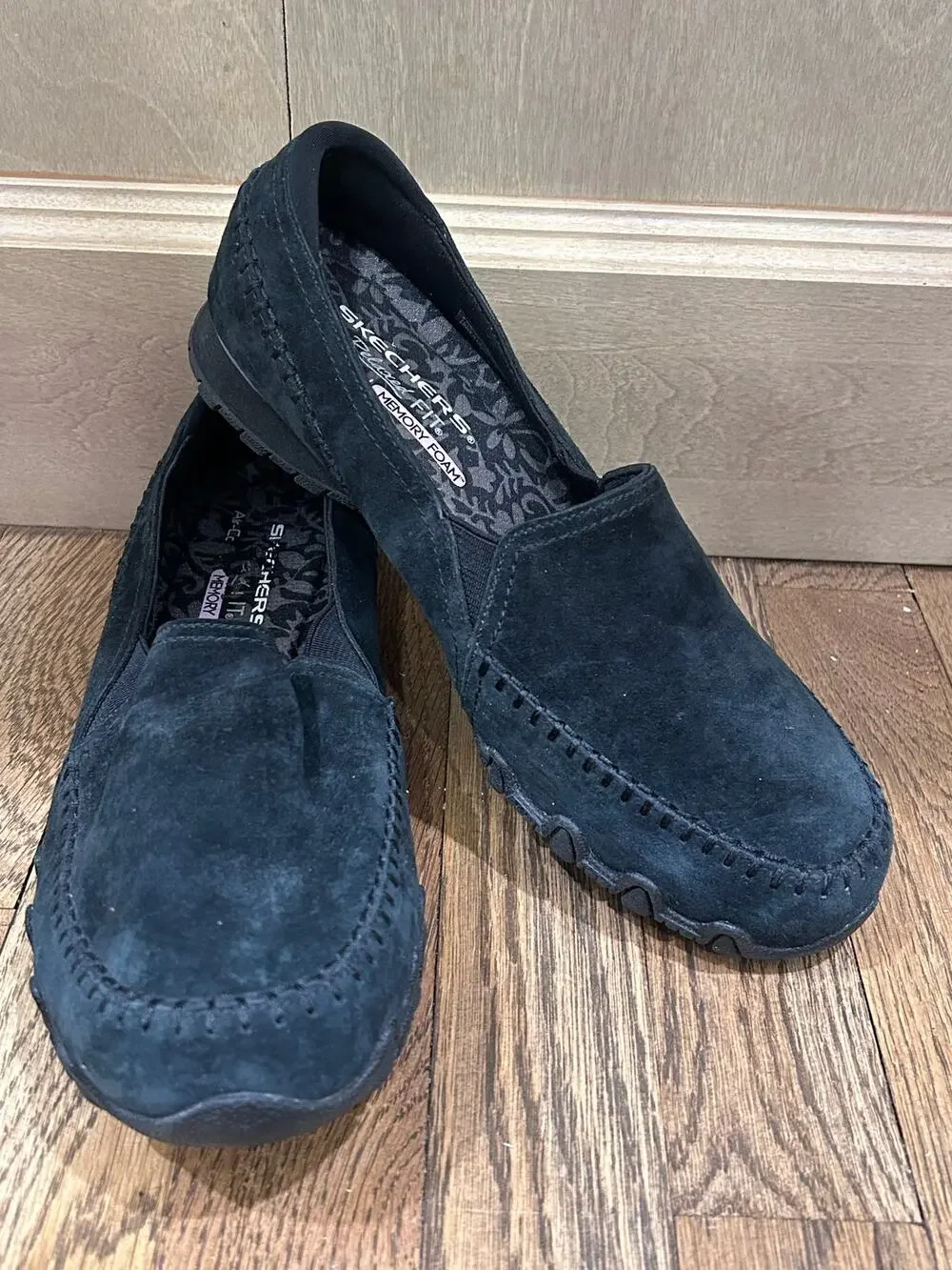 Skechers Relaxed Fit Bikers Pedestrian Black Suede Loafers Flats 9 Comfort Cozy